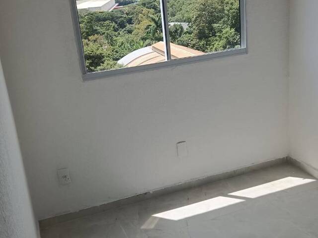 #30 - Apartamento para Venda em São Paulo - SP - 2