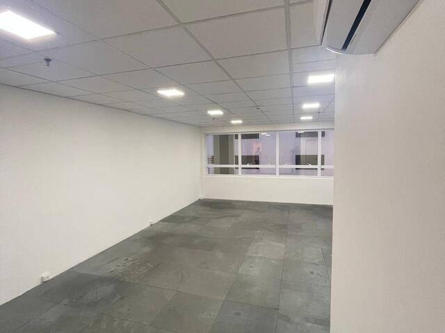 Sala para Venda em Barueri - 5