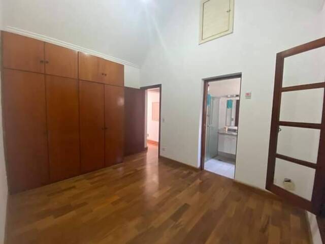 Casa para Venda em Santana de Parnaíba - 4